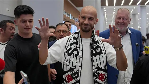 Cerny İstanbul'da: 'Beşiktaş'ı çok istedim'
