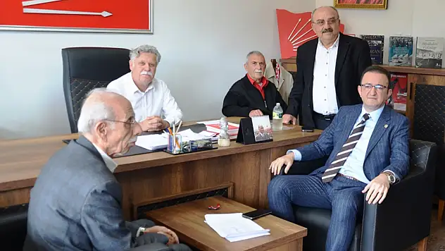CHP Konya'da bayramlaşmada imza kampanyasını başlattı