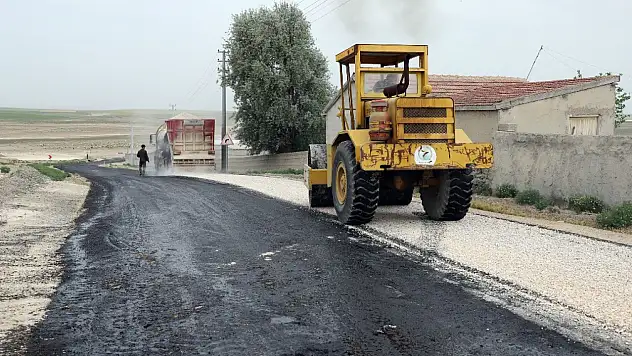 Cihanbeyli'de yollar yenileniyor, ulaşım rahatlıyor