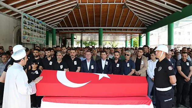 Cinayet büro yasta: Polis Memuru Cahit Kalkan son yolculuğuna uğurlandı