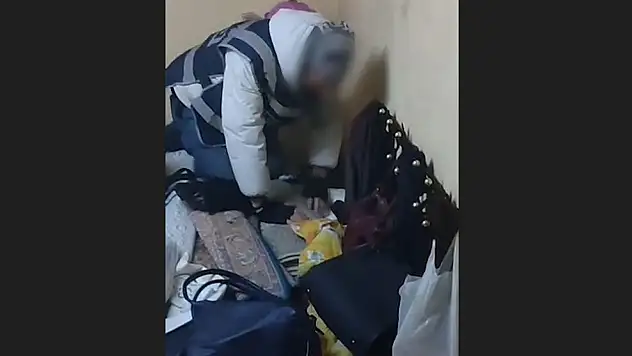 Cinsel istismar hükümlüsüne baskın: Halıların arasında bulundu