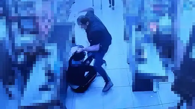 Çocuğu uyardı diye saldırıya uğradı