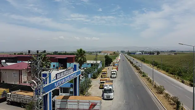 Cumhurbaşkanı Erdoğan'ın açıkladığı fiyat sevindirdi, lisanslı depolarda kuyruk oluştu