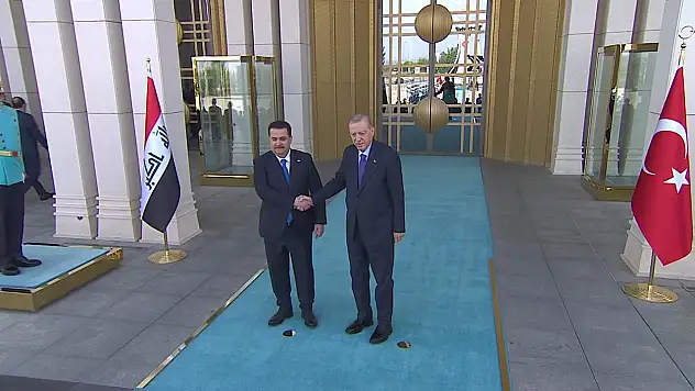Cumhurbaşkanı Erdoğan, Irak Başbakanı Muhammed Şiya Sudani'yi resmi törenle karşıladı
