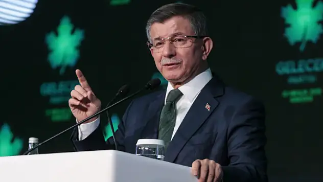 Davutoğlu'na memleketi Konya'dayken  acı haber verildi: Tüm programları iptal etti!