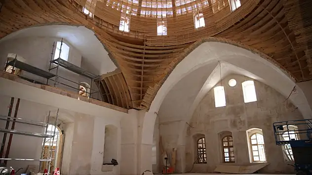 Depremde hasar gören Habib-i Neccar Camisi'nde restorasyon sona yaklaşıyor