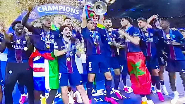 Dev kupa üst üste 2.kez Paris Saint Germain'nin
