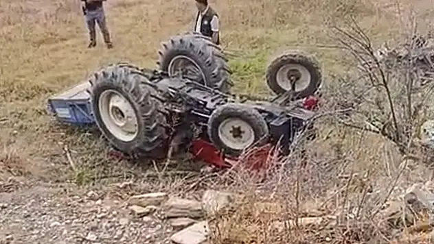 Devrilen traktörün altında kalan öğretmen İbrahim Yavuz hayatını kaybetti