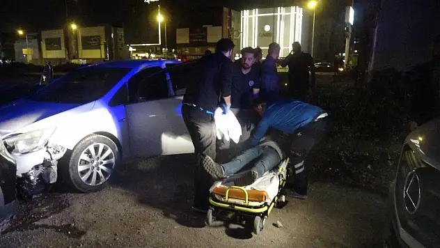 Direksiyon başında kriz geçirdi, otomobil boş araziye uçtu