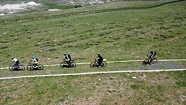 Doğayla iç içe yarım asırlık bisiklet macerası