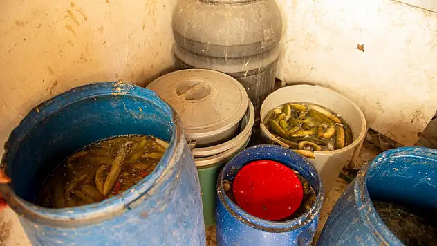 Dönercide hijyen skandalı: Görüntüler şoke etti