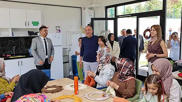 DOSD Meram'da çocuklar kadar veliler de 'ÖZEL'