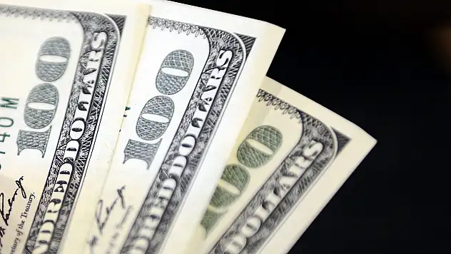 Döviz piyasalarında yeni gün! Dolar ve euro güne bu seviyeden başladı