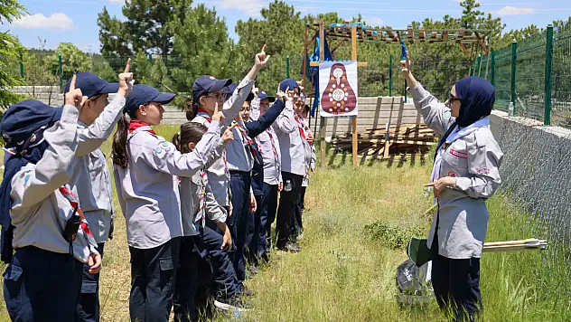 Düğümler atıldı, çadırlar kuruldu: Konya izcilerinden doğaya çıkarma