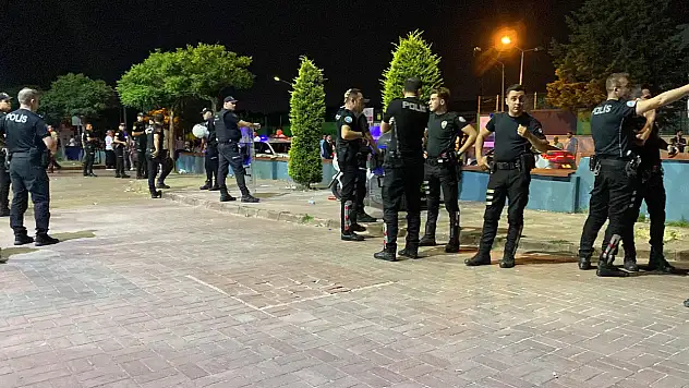 Düğünde 'Hep siz mi oynayacaksınız' kavgası 25 gözaltı