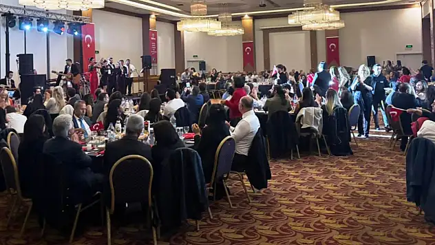 Eğitim-İş Konya Şubesi, Cumhuriyet Bayramı'nı coşkuyla kutladı!