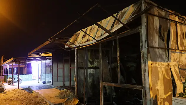 Ekmek teknesi için kendisini ateşe attı!