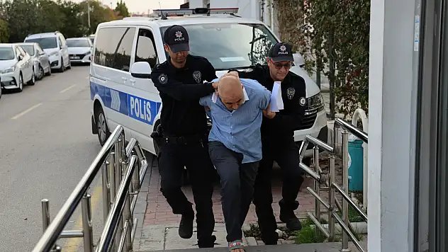 El bombası atılan kafeye bu sefer de silahlı saldırı: Savunması pes dedirtti!