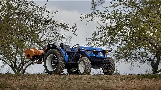 El frenini çekmediği traktör, canından etti