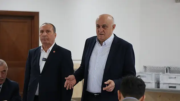 Emek ve dayanışma gününde işçilerle buluştular