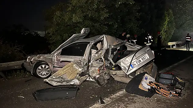 Emniyet şeridinde duran otomobile TIR çarptı! 1 ölü, 3 yaralı
