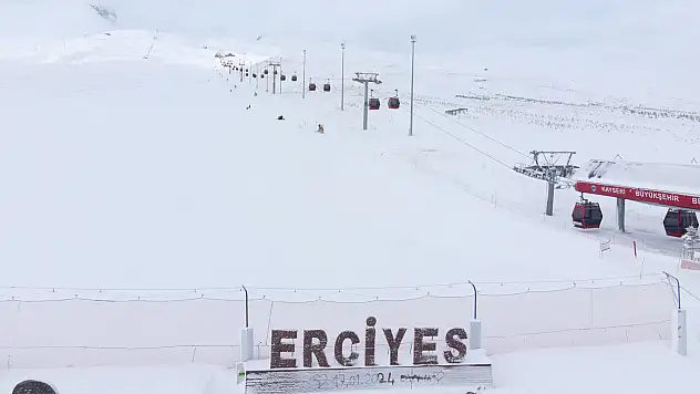 Erciyes'te kar kalınlığı 110 santimetreye ulaştı