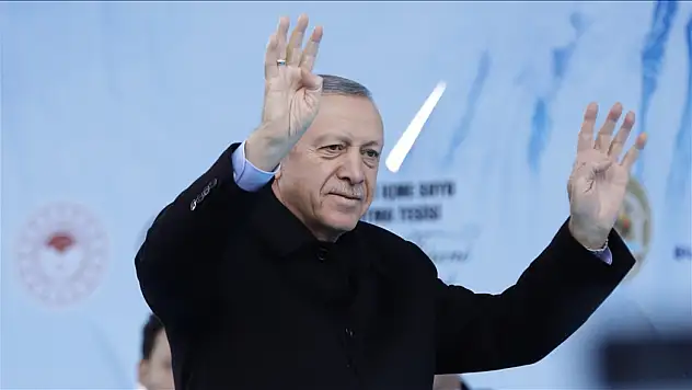 Erdoğan: Aday çıkaramadılar, adaylığımıza çamur atmaya başladılar