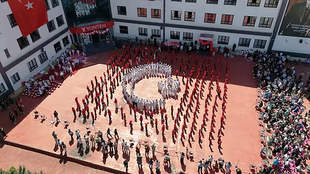 Ertelenen 23 Nisan programı, Yöntem'de coşkuyla kutlandı