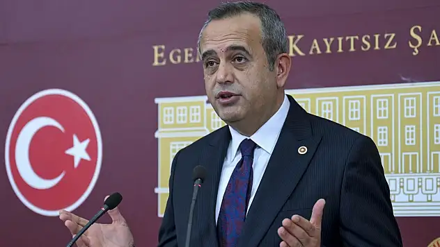 Ertuğrul Kaya kimdir? Nereli? Hangi partiden? Ertuğrul Kaya istifa mı etti?