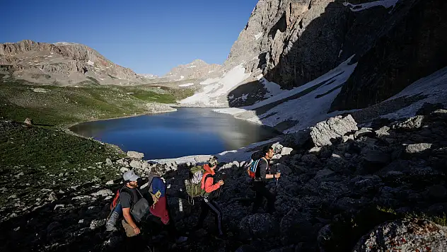 Erzincan'ın Kemah İlçesi Sohmarik Yaylası, doğaseverleri büyülüyor