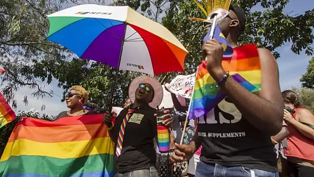 Eşcinsel bireylere idam cezası