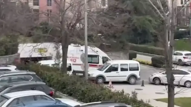 Eşi ve 2 kızını katledip kaçtı