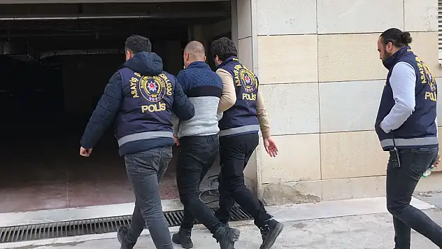 Eşini öldüren adam adliyeye sevk edildi