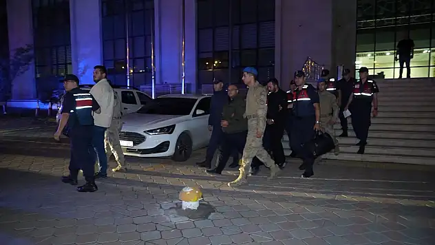 Eski belediye başkanları Ahmet Sungur ve Osman Türkyılmaz tutuklandı
