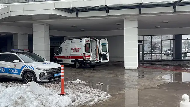 Eski eş vahşeti! Koli bandıyla bağladı, başından aşağı asit döktü