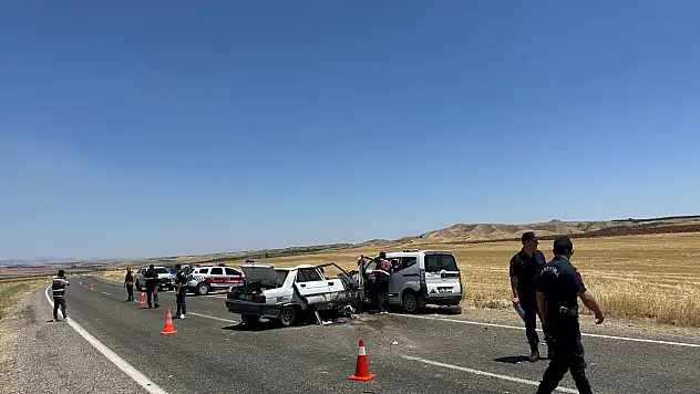 Feci kaza: 4 kişi hayatını kaybetti