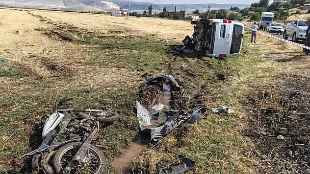 Feci kaza motosiklet sürücüsünü hayattan kopardı!