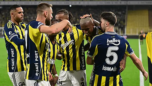 Fenerbahçe, Antalyaspor'u geçti: Galibiyet hasretine son verdi!