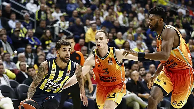 Fenerbahçe Beko, 4. maçında 4. galibiyetini aldı