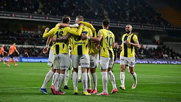 Fenerbahçe'den Başakşehir deplasmanında farklı galibiyet