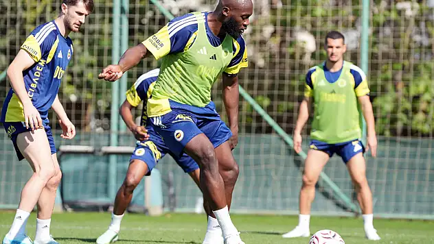 Fenerbahçe'den Galatasaray derbisi için ilk adım!