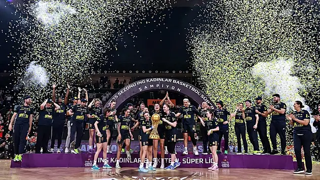Fenerbahçe Opet, Kadınlar Basketbol Süper Ligi'nde üst üste 7. kez şampiyon
