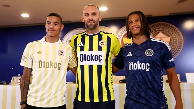 Fenerbahçe, yaz transfer döneminde 5 oyuncuyu transfer etti