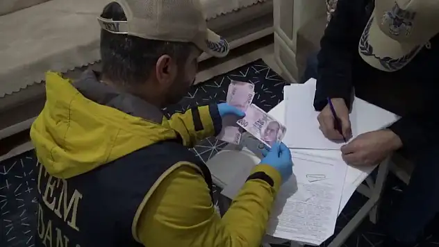 FETÖ'nün finans ayağına şafak operasyonu: 14 gözaltı