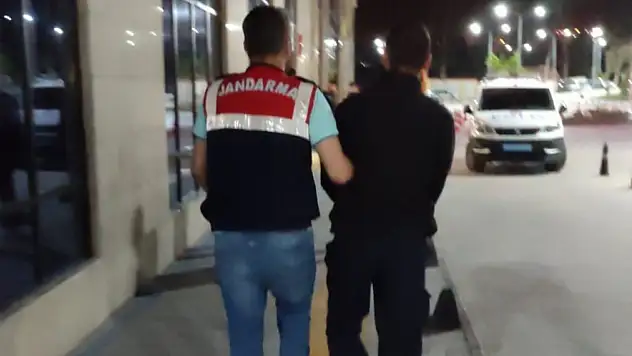 FETÖ'ye 8 ilde operasyon: 11 gözaltı