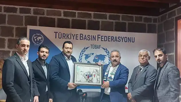 Filistinli gazetecilerden, Türkiye Basın Federasyonuna ziyaret