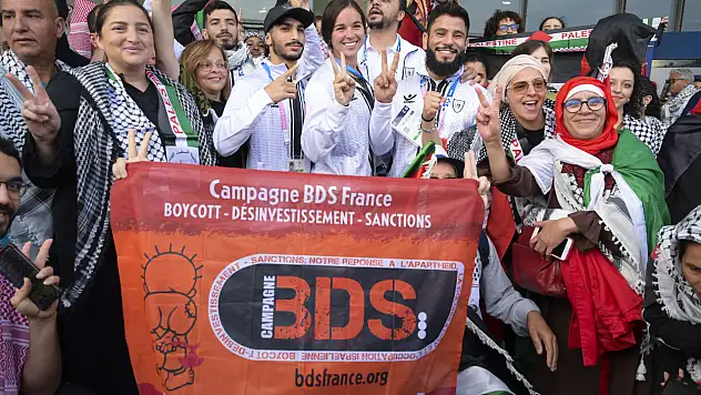 Filistinli sporcular coşkuyla karşılandı