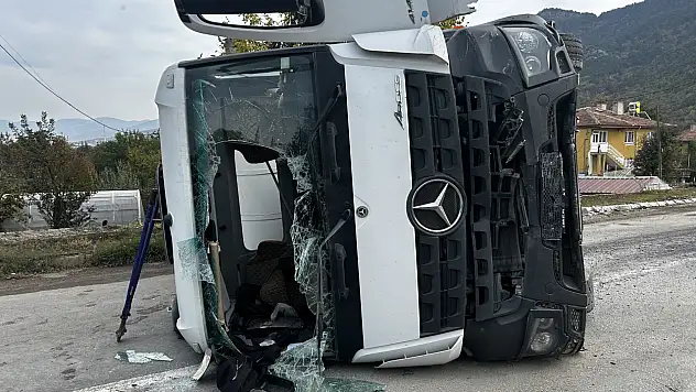 Freni boşalan beton mikseri dehşet saçtı
