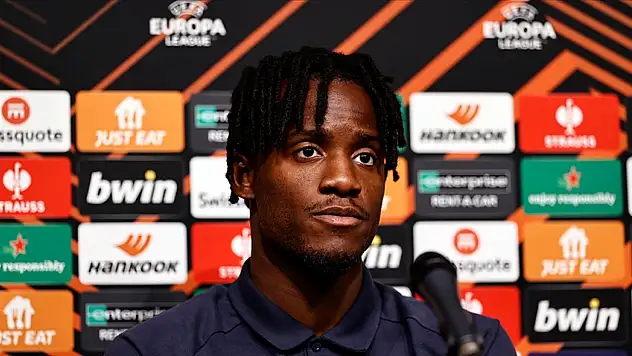 Galatasaray Michy Batshuayi'yi kadrosuna kattı