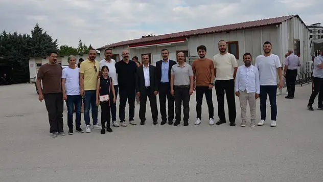 Gazeteci yazar Ahmet Ünver'in kızı Rabia Beyza, Hikmet Avcı ile dünya evine girdi
